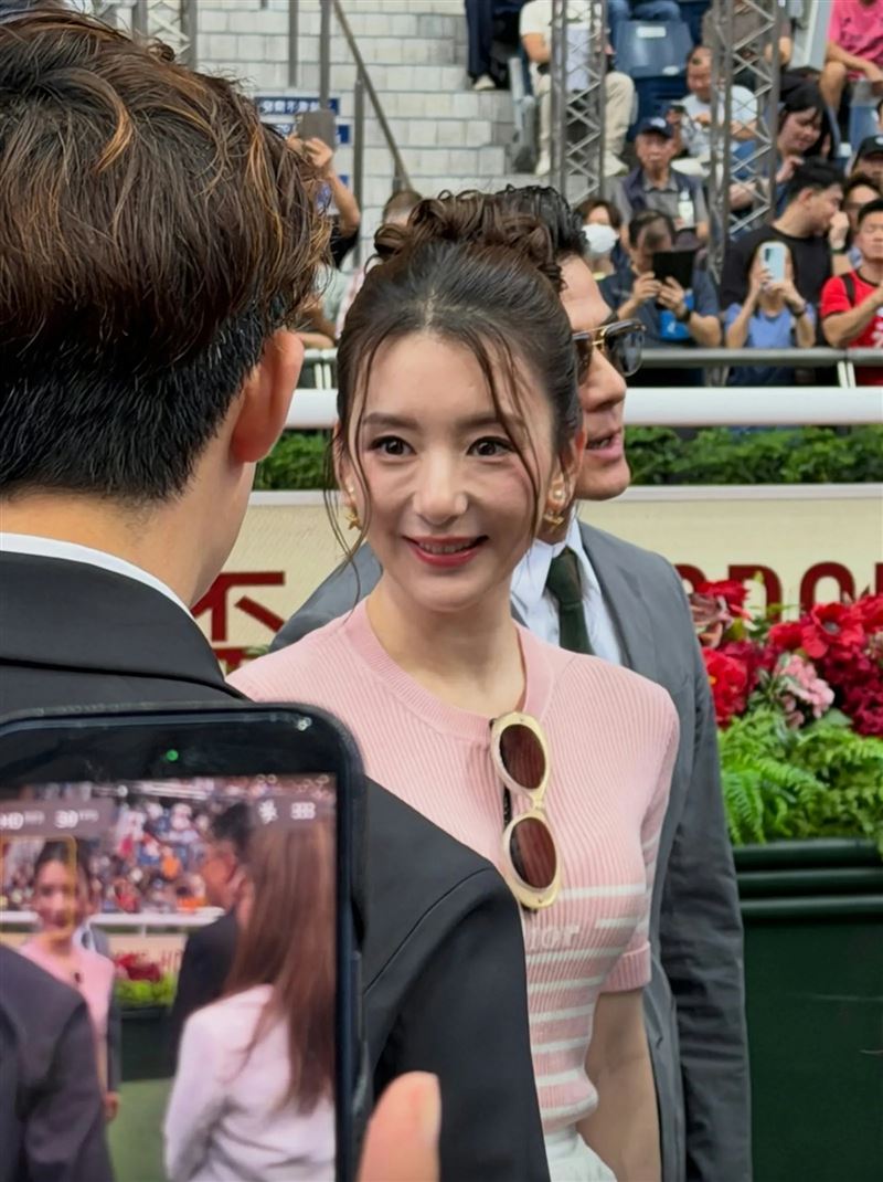 劉子儀將「天王嫂」方媛原圖照片直輸挨轟心機。(圖/翻攝自IG @kellybaby603)