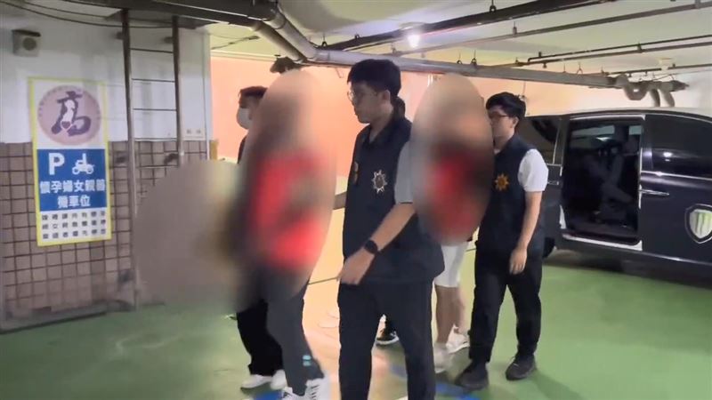 警方訊後將這群黑衣人移送法辦，並建請檢方聲押。（圖／翻攝畫面）