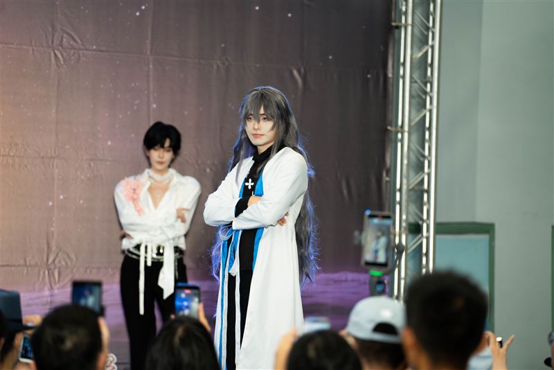 眼科醫師翁紹維變身動漫男神，神還原讓不少專業Coser也變成粉絲