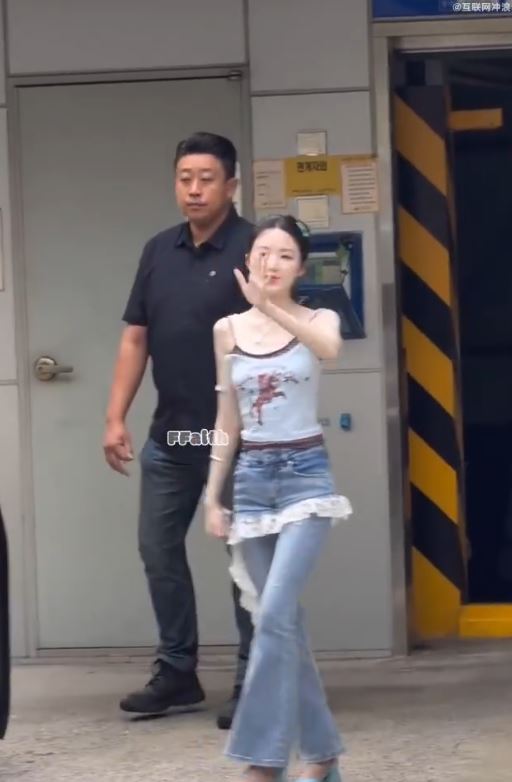 有網友推測，舒華的體重可能已不到40公斤。（圖／翻攝自微博）
