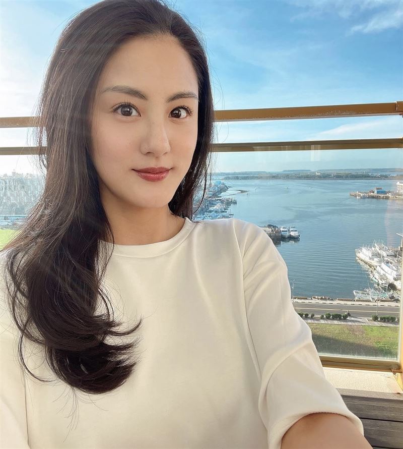 曾被外界質疑「只想嫁豪門」的女星宋紀妍，23日迎來40歲生日。（圖／翻攝自IG @cindyshen0723）