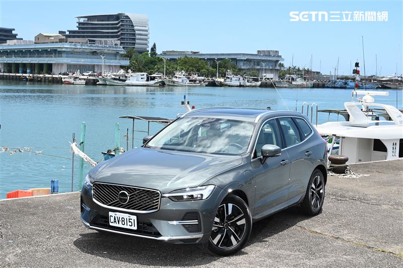 Volvo XC60 Ultra T8插電式油電休旅。(圖/記者鍾釗榛攝影)