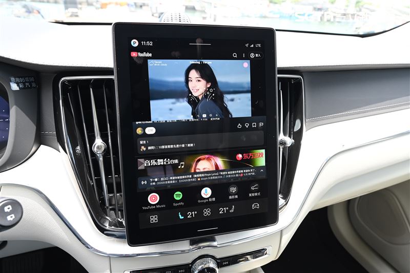 讓整套Google車載系統反應更加迅速,內建YouTube可在車輛靜止時觀看。(圖/記者鍾釗榛攝影)
