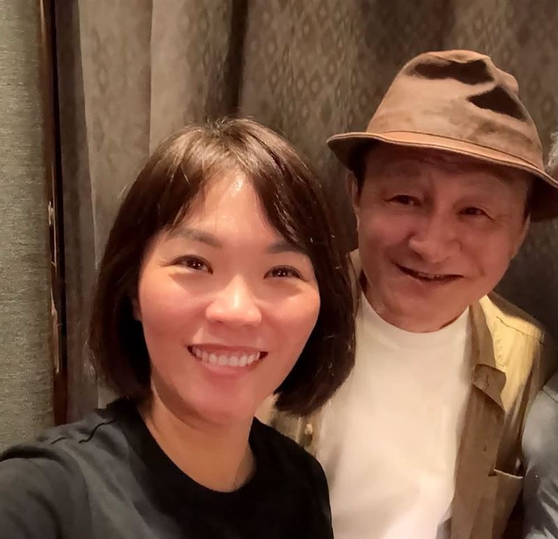 陳慕義逆風挺簡舒培。（圖／翻攝自陳慕義臉書）