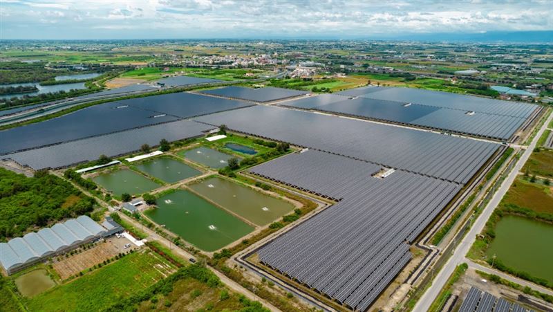 星耀能源負責多座大型地面型電廠的維運管理。圖為雲林口湖茂正太陽光電廠。(圖/業者提供)