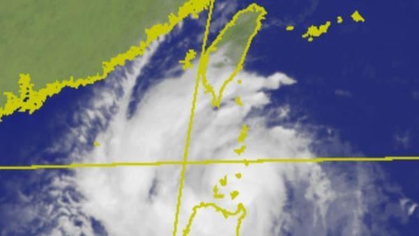 紅霞進逼 風雨最劇烈時段曝!3地防強降雨