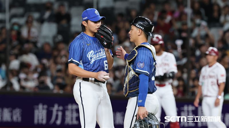 中職37年例行賽,富邦悍將先發投手李東洺。(圖/記者劉彥池攝影)