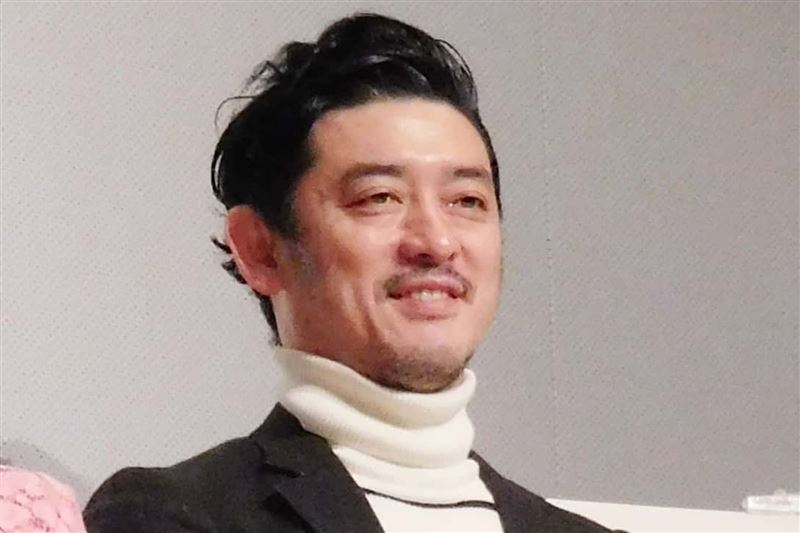 日本演員兼導演榊英雄2022年遭控性侵及性騷擾,執導的新片《蜜月》也因此暫停上映。(翻攝網路)
