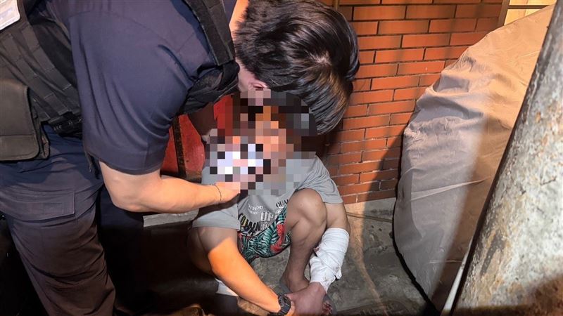42歲林姓男子觸犯公共危險罪,被警方以現行犯逮捕。(圖/翻攝畫面)