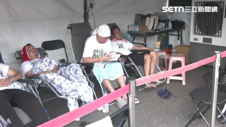 藍護食安變笑話!他見絕食帳篷這一幕酸爆