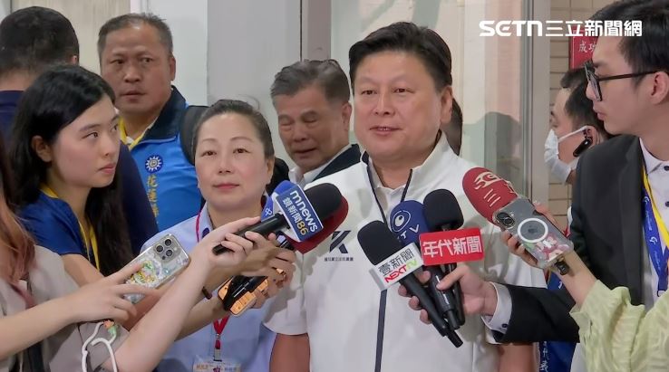 國民黨團總召傅崐萁與妻子徐榛蔚稱霸花蓮政壇十多年,隨著徐榛蔚縣長任期進入尾聲,花蓮傅氏王朝恐怕危險了!(圖/翻攝畫面)