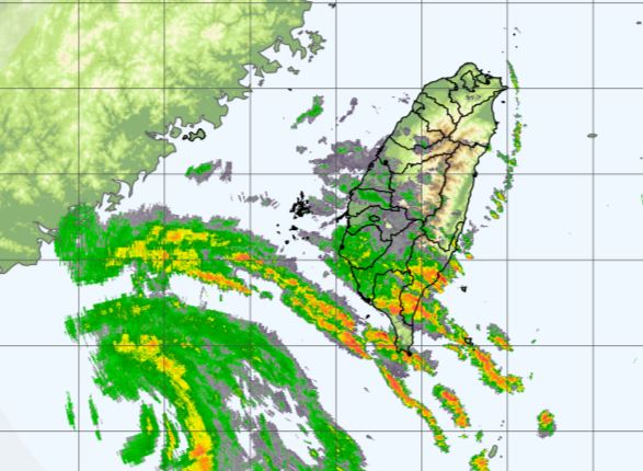大雷雨轟炸屏東縣、臺東縣。(圖/中央氣象署)