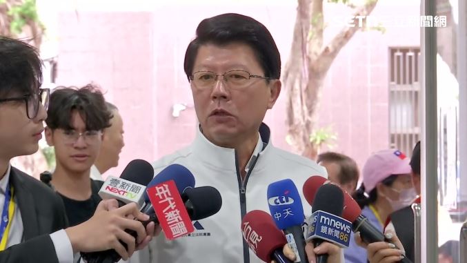 爛命一條?謝龍介推掉3部遊覽車:太晚了