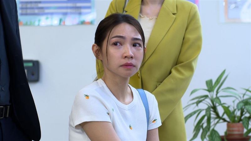 曾智希近期在台劇中堆疊了大量情緒哭戲。(圖/翻攝自《豆腐媽媽》臉書)