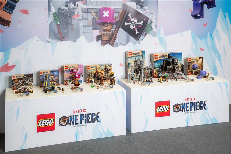 今年樂高展區以真人版第二季故事為主題,打造多個經典場景。(圖/Lego提供)