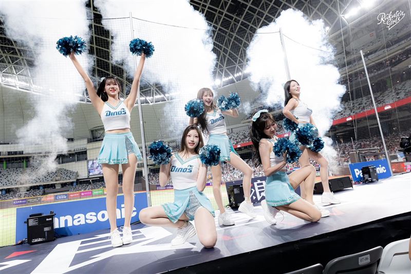 樂天桃猿辣年糕趴 NC恐龍啦啦隊Rally Dinos（圖／樂天桃猿提供）
