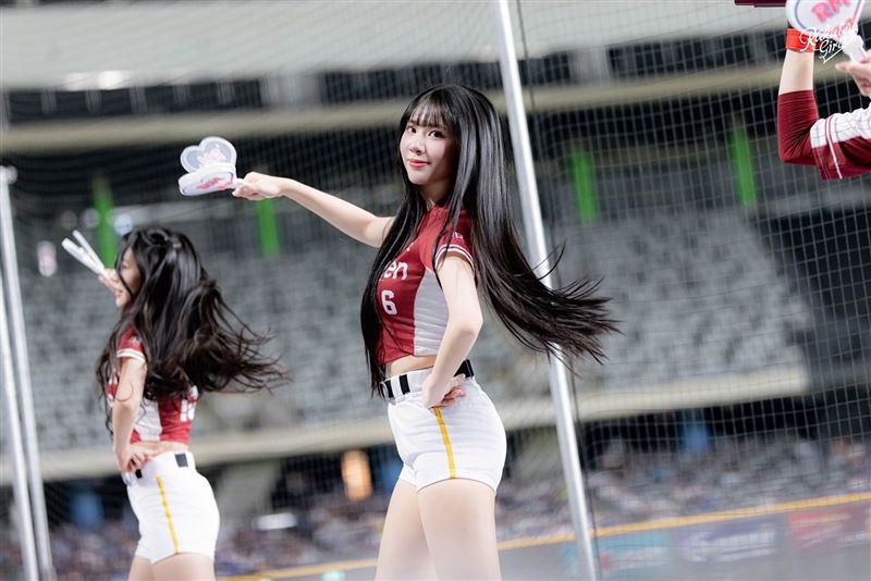 樂天女孩宋宋（圖／樂天桃猿提供）