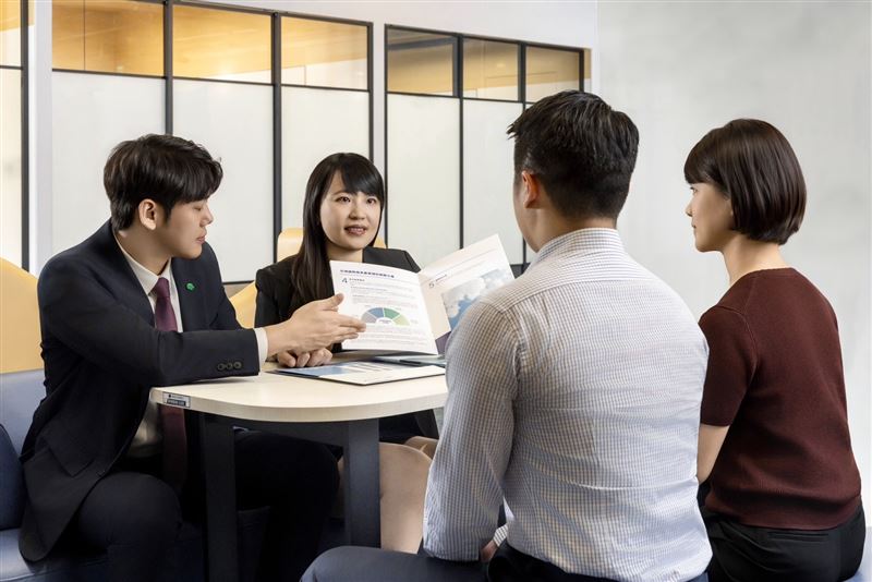 國泰金控旗下子公司整合保險、保費及保單融資、投融資、信託、家族辦公室、私募市場投資及跨境金融等服務,打造一站式資產管理平台,強化資產管理能力,以提升承接高資產客戶及國際資金的服務量能。(圖/國泰金)