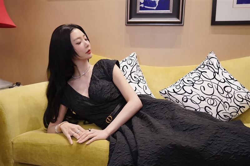 有「亞洲第一美」封號的韓星克拉拉，去年底與富商離婚結束6年豪門婚姻。（圖／翻攝自IG @actressclara）