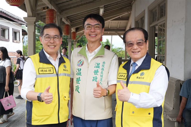 温世政提「交通觀光經濟」,獲台鐵高層肯定。(圖/温世政提供)