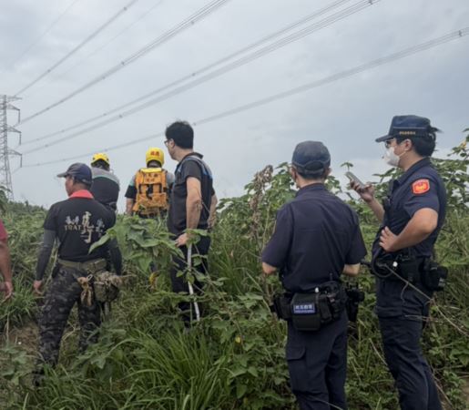 警消、海巡及民間救難單位獲報後連日搜尋。(圖/翻攝畫面)
