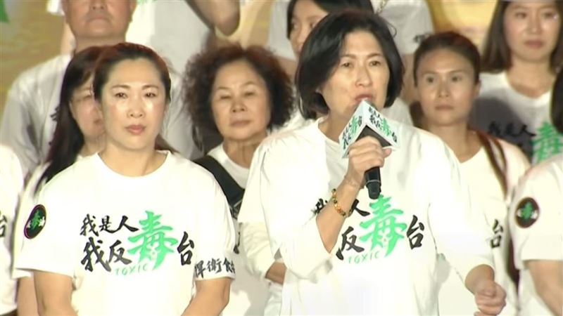 饒慶鈴憂蘋果「PPT超標」　網酸：Word呢?
