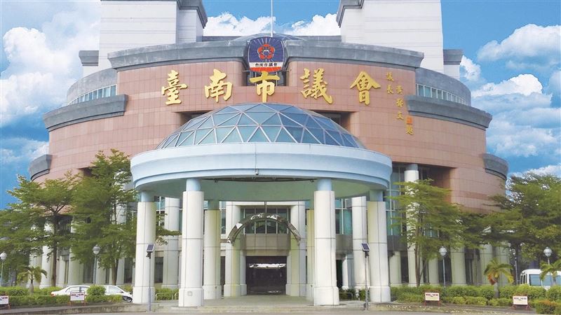 廢土倒魚溫⋯地主氣炸！點頭的竟是前議長