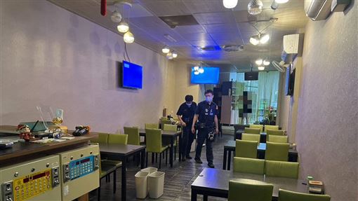 台中小吃店老闆單挑4客！雙雙濺血送醫
