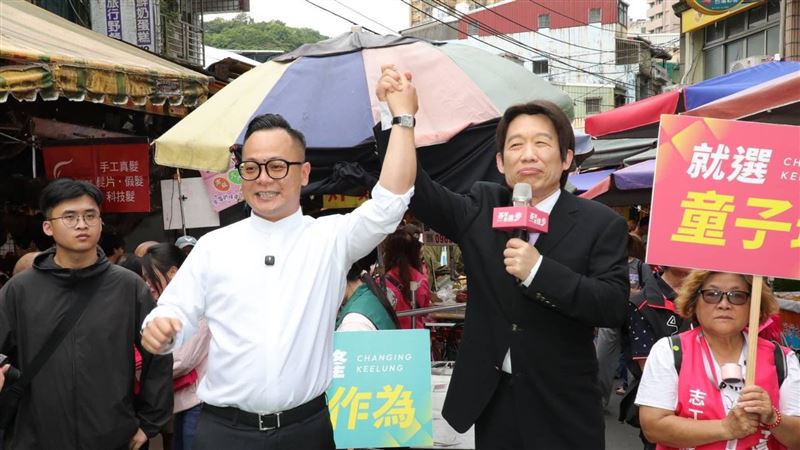 郭子乾驚喜現身基隆　化身這大咖挺童子瑋