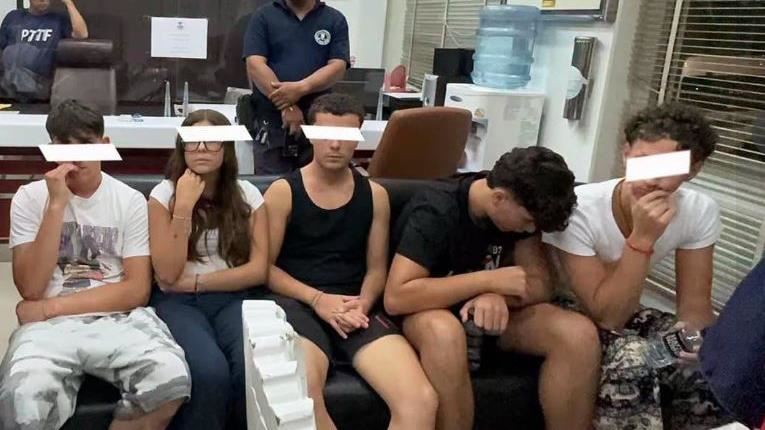 義大利學生遊泰比中指嗆聲　狼狽下場曝