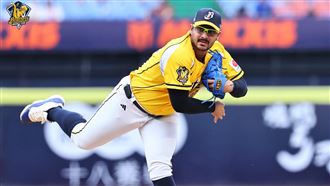 羅戈好投率投手群繳完封　兄弟本季首勝獅