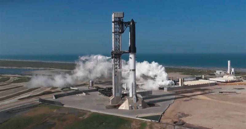 SpaceX24日股價收在115.07美元,遠低於發行價135美元。(圖/翻攝自SpaceX官網)