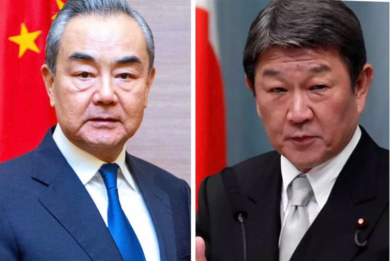 日本外務大臣茂木敏充日前聲稱與中國外長王毅在東協會議期間短暫交談,試圖緩解日中因台灣議題而冰封的外交關係。未料中國官媒隨後強硬否認,堅稱雙方並無接觸,上演一場外交羅生門。(圖/翻攝自矢板明夫臉書)