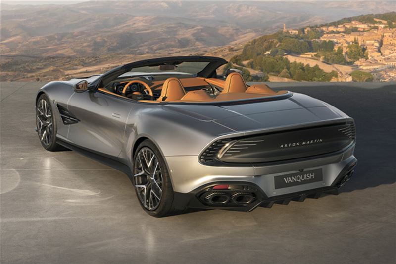 Vanquish 25預計於蒙特雷汽車週亮相,並在2026年第4季開始交付。(圖/翻攝Aston Martin網站)