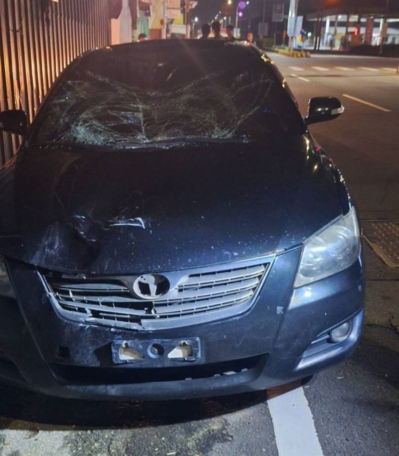 雲林虎尾鎮發生死亡車禍，17歲少年騎單車被撞死，肇事男無照酒駕棄車肇逃。（圖／翻攝畫面）