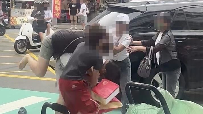 「大甲盃格鬥賽」開打！未讓行人當街互毆