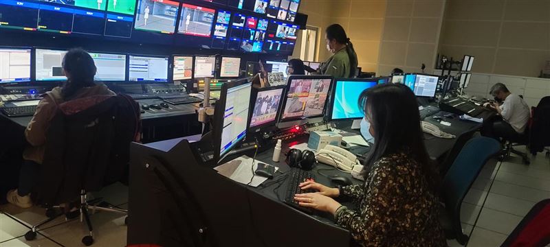 新聞副控室的助理導播及導播,是幕後的隱形重要人才,且因應即時live特性,需要極度抗壓力及應變力