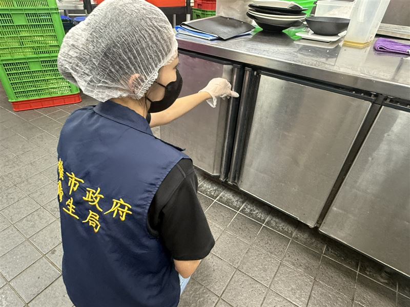衛生局表示,現場沒有發現鼠跡,但仍發現部分缺失待改善。(圖/衛生局提供)
