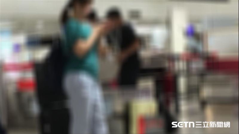 小莊表示,雖然少年前案紀錄依法可塗銷,但依他的親身經驗,假釋出校後長達3、4年,每次出國返台仍幾乎都會被海關攔下檢查行李,讓他一度懷疑過去的紀錄是否真的完全消失。(圖/受訪者授權提供)