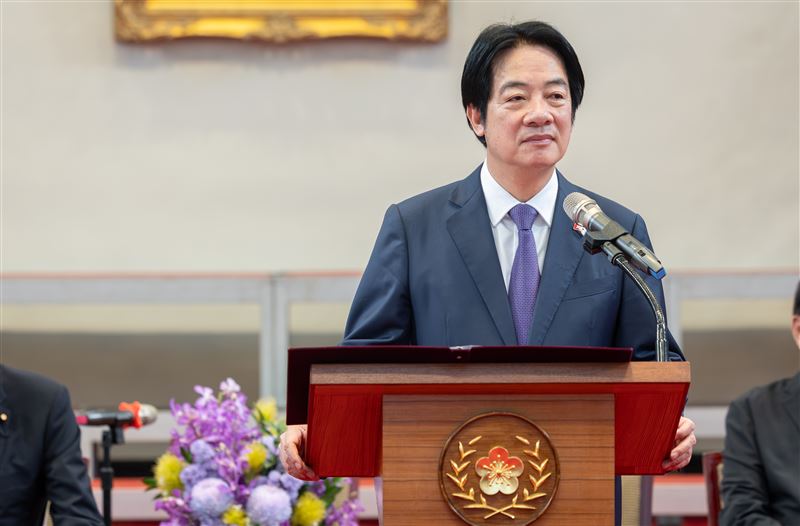 賴清德總統今（27）日頒授日本台灣友好議員聯盟會長古屋圭司眾議員「大綬景星勳章」。（圖／總統府提供）