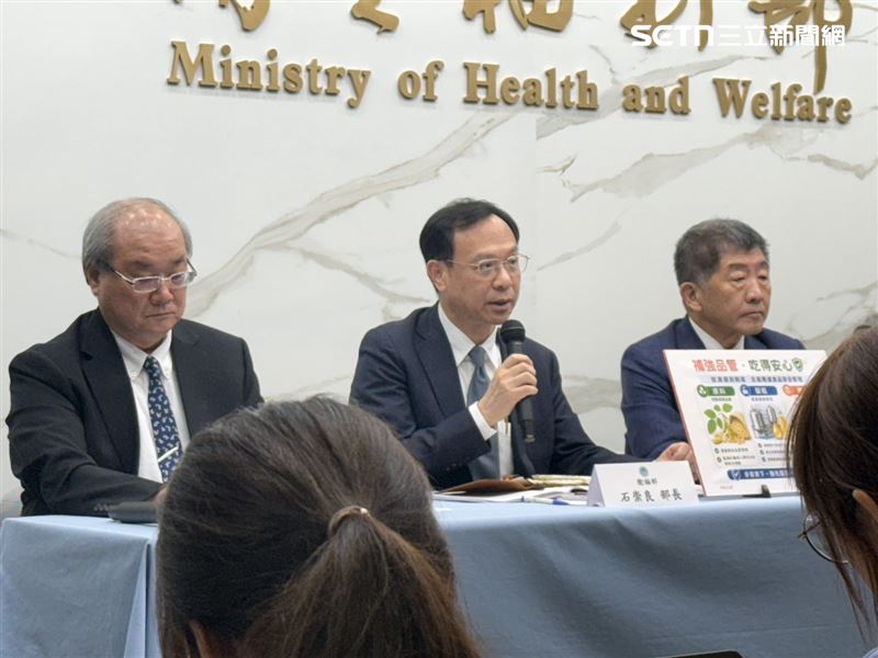 衛福部石崇良部長。(圖/記者李育道攝影)