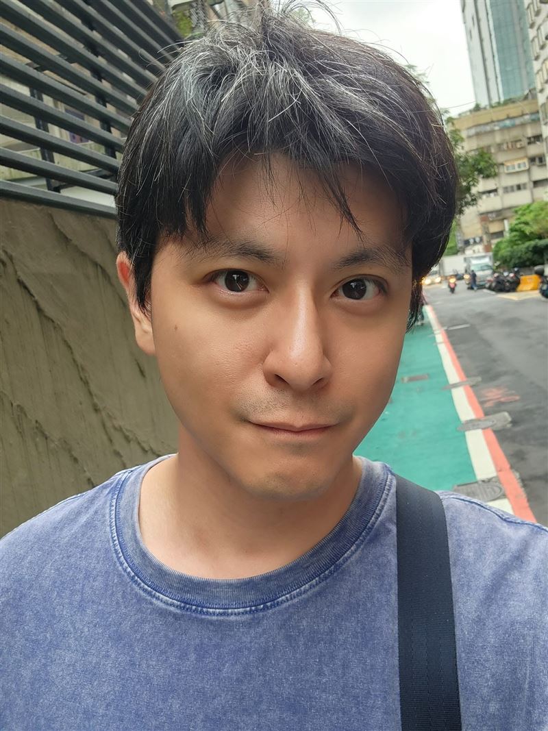 唐豐坦言自己曾陷入長達多年的自我懷疑,甚至夜不能眠。(圖/翻攝自唐豐臉書)