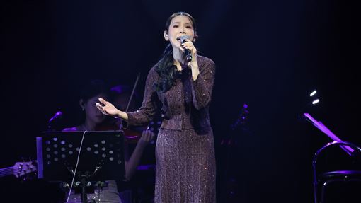黃乙玲淡出歌壇修佛12年　曾心梅公開致謝