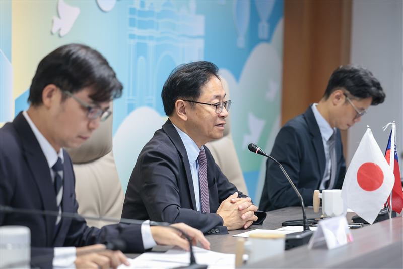 桃園市長張善政今(27)日與日本千葉縣知事熊谷俊人進行「桃園－千葉締盟十週年」線上紀念活動。（圖／桃園市政府提供）