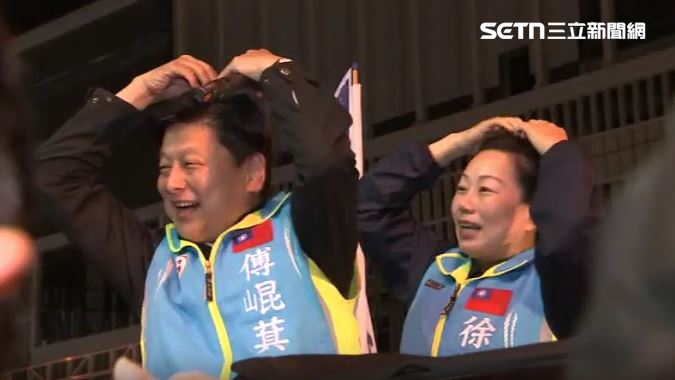 傅崐萁在2020年以無黨籍參選，最終以46%得票率當選