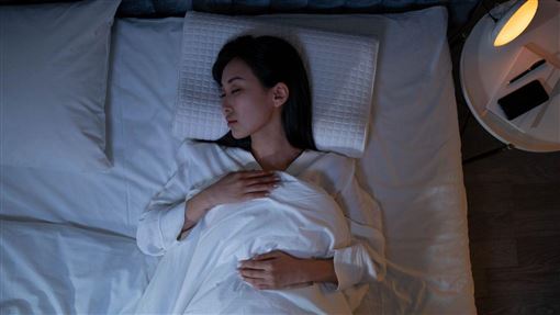 夜間大腦降溫才睡得好？日專家建議這樣做