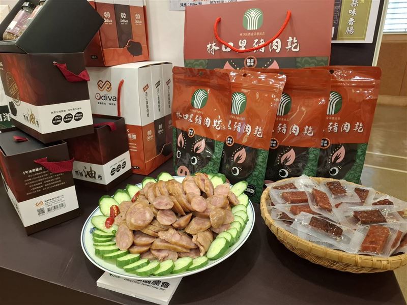 農業部今（28）日舉辦「臺灣黑豬&mdash;在地好豬 值得被看見」記者會，希望帶領民眾重新認識臺灣黑豬的風味特色、產業價值與飲食文化意涵。（圖／記者周佩怡攝影）