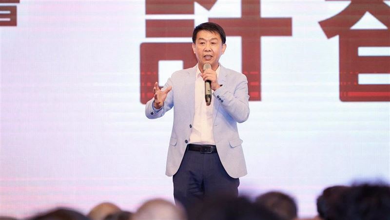 藍中評委提和平統一　綠委轟：附和習近平