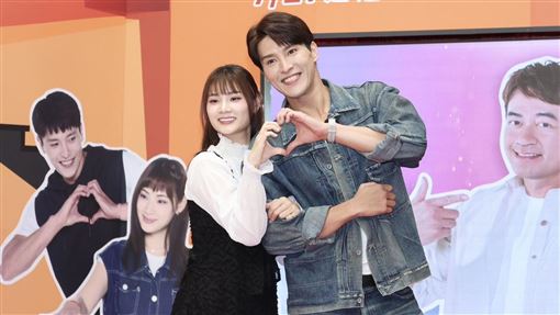 龍語申降齡演24歲鮮肉　當眾秀精實冰塊肌