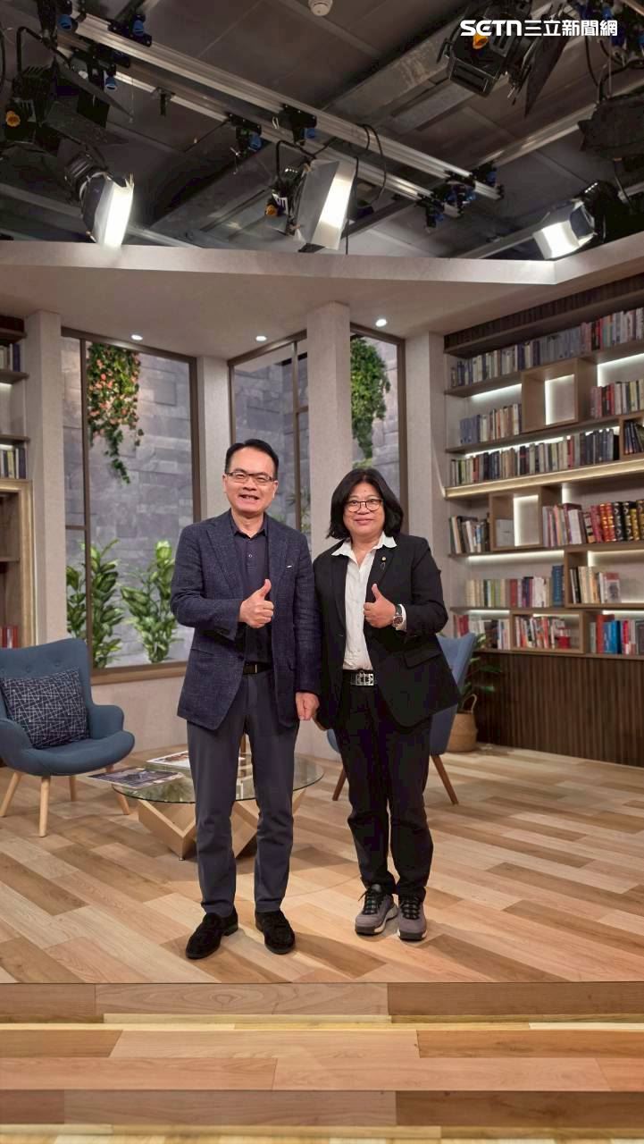 王美惠接受三立新聞《話時代人物》節目主持人鄭弘儀專訪(圖/《話時代人物》)